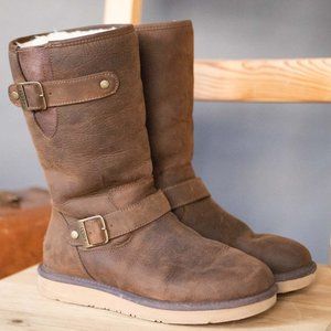 Classic Leather UGG Boots, 8 US, shearling lined